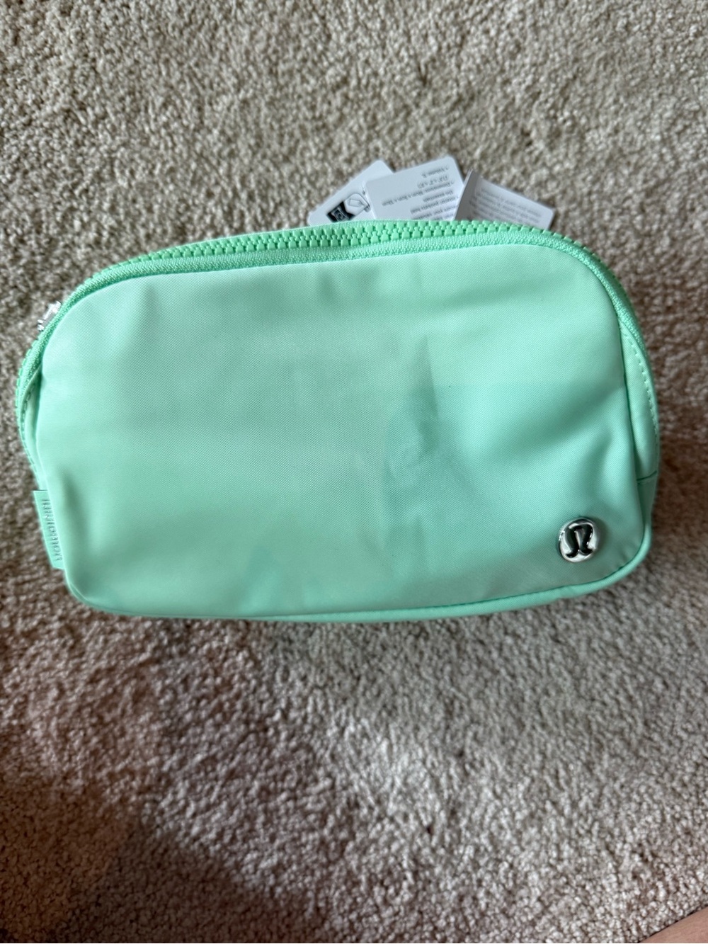 Lululemon everywhere belt bag 1 L citra lime NWT - Picture 1 of 2